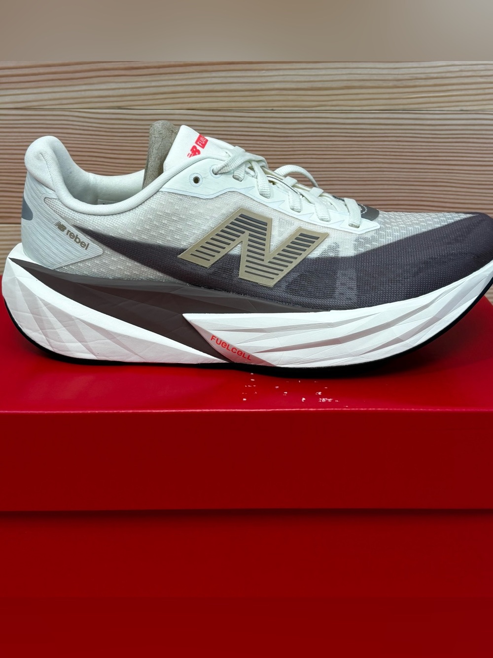 New Balance FuelCell Rebel v5 WFCXLJ5  Women's Sz 9 Running Sneaker Beige